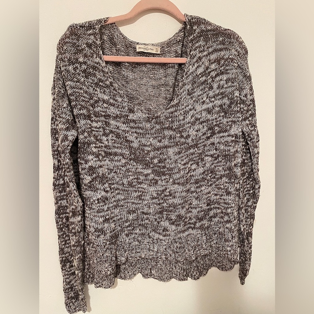 Abercrombie & Fitch black and white cable knit sweater